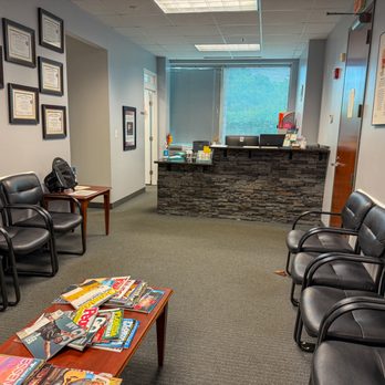 Precision Spinal Care - reception area - Physical Therapy Near Me - Chesapeake, Virginia Precision Spinal Care - reception area - Physical Therapy Near Me - Chesapeake, Virginia