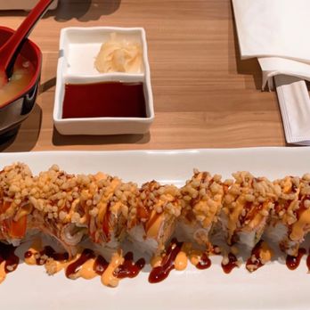 Sushi Bene - Miso soup and crabaholic roll - Japanese Near Me - Prosper, Texas