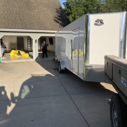 KC Estate Buyout & Clean Out Service - We come prepared to haul your unwanted possessions away. We make your estate clean out and liquidation a breeze.
