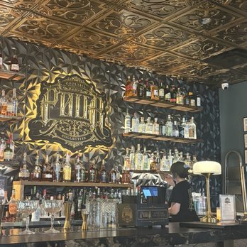 Pour Cocktail Collective - Bar right - Cocktail Bars Near Me - San Antonio, Texas