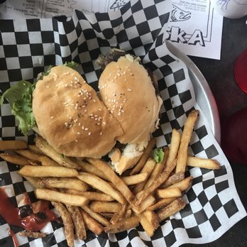 McKinley Creekside Cafe - Kids burger - Cafes Near Me - Denali, Alaska McKinley Creekside Cafe - Kids burger - Cafes Near Me - Denali, Alaska