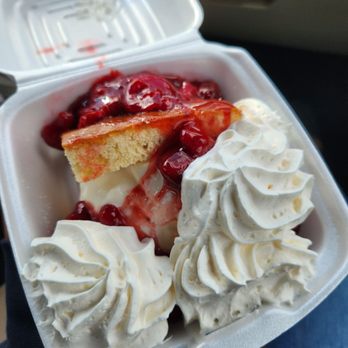 Flonnie's Drive In - Strawberry Shortcake - Breakfast & Brunch Near Me - Helenwood, Tennessee Flonnie's Drive In - Strawberry Shortcake - Breakfast & Brunch Near Me - Helenwood, Tennessee