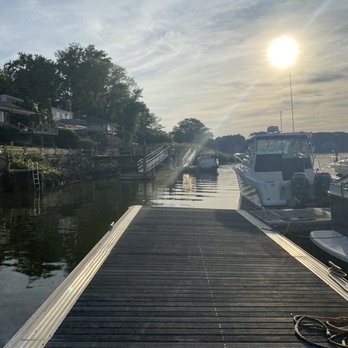 Britannia Yachting Center - Marinas Near Me - Fort Salonga, New York