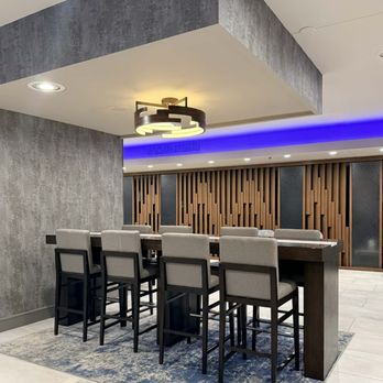 DoubleTree by Hilton Minneapolis Airport - This space is under-utilized, great for working or gathering. - Hotels Near Me - Bloomington, Minnesota DoubleTree by Hilton Minneapolis Airport - This space is under-utilized, great for working or gathering. - Hotels Near Me - Bloomington, Minnesota