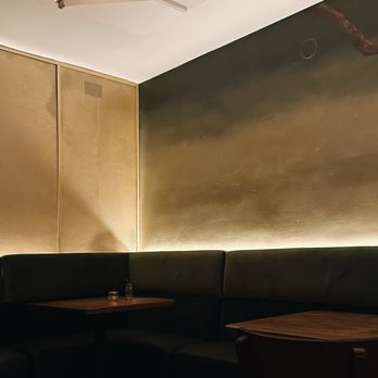 Fox & The Knife - ambiance - Wine Bars Near Me - Boston, Massachusetts