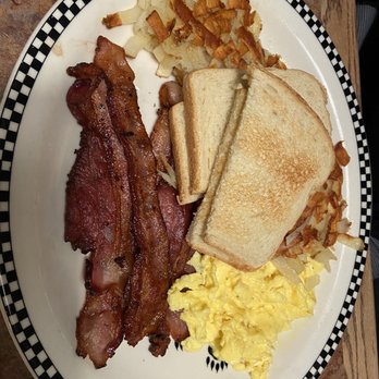 Black Bear Diner Gilroy - Diners Near Me - Gilroy, California