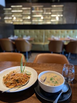 Krung Siam Thai Restaurant & Bar by null
