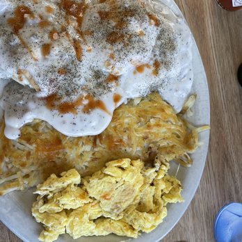 Shellie's Country Cafe - Biscuits and gravy - Cafes Near Me - Helena, Montana Shellie's Country Cafe - Biscuits and gravy - Cafes Near Me - Helena, Montana