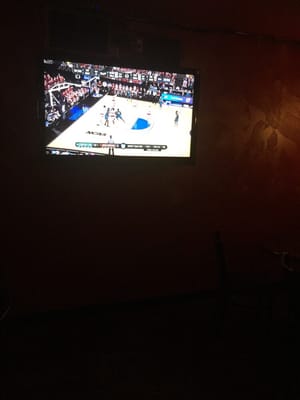 Suki's Bar & Grill by null