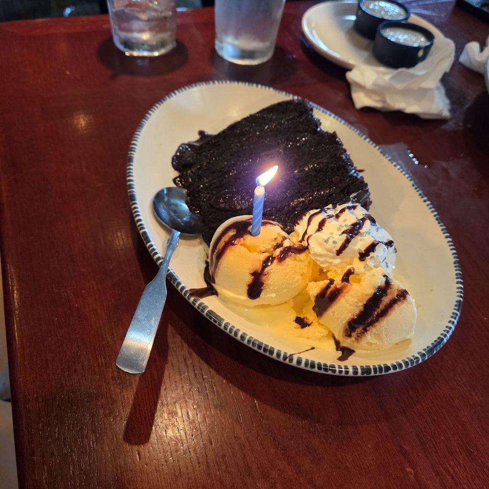 Red Lobster - Chocolate cake - Seafood Near Me - Liverpool, New York Red Lobster - Chocolate cake - Seafood Near Me - Liverpool, New York