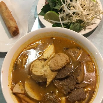 Kim Phuong - Vegetarian bun bo hue and vegetarian egg roll - Vietnamese Near Me - Renton, Washington Kim Phuong - Vegetarian bun bo hue and vegetarian egg roll - Vietnamese Near Me - Renton, Washington