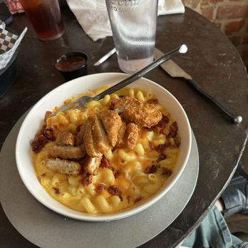 M's Eatery - Loaded Mac and cheese - New American Near Me - Maysville, Kentucky