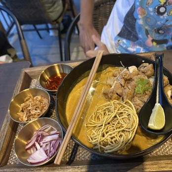 Som Dee Thai Kitchen & Bar - Khao Soi - Thai Near Me - Denver, Colorado