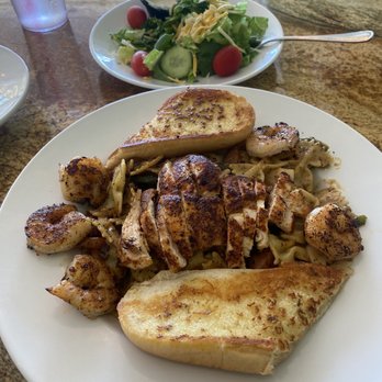 6 Klicks Cafe - Cajun Pasta with Garden Salad - Cafes Near Me - Helotes, Texas