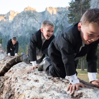 DuendePhoto - Post wedding fun - Yosemite (Destination Wedding - Couple & guests from Australia)) - Event Photography Near Me DuendePhoto - Post wedding fun - Yosemite (Destination Wedding - Couple & guests from Australia)) - Event Photography Near Me