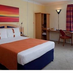 Holiday Inn Express Hotel London-Luton Airport