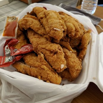 Sugar's Crab Shack - 5 piece fish plate.. looms more like 15 thumbs - Seafood Near Me - Richmond, Virginia