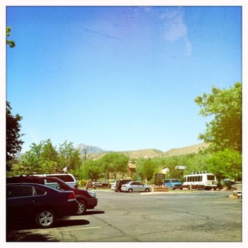 Driftwood Lodge - parking lot, plentiful - Hotels Near Me - Springdale, Utah Driftwood Lodge - parking lot, plentiful - Hotels Near Me - Springdale, Utah