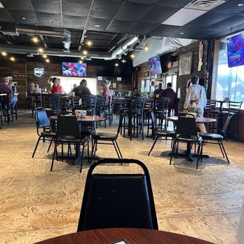 Hairless Hare Brewery - Warm, inviting, clean interior with plenty of TVs for watching the game - Breweries Near Me - Vandalia, Ohio
