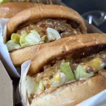 In-N-Out Burger - (3) Cheeseburger with Grilled Onions, No Tomatoes - Burgers Near Me - San Juan Capistrano, California In-N-Out Burger - (3) Cheeseburger with Grilled Onions, No Tomatoes - Burgers Near Me - San Juan Capistrano, California
