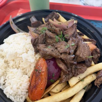 El Pollo Peru Express - Lomo Saltado - Peruvian Near Me - Los Angeles, California El Pollo Peru Express - Lomo Saltado - Peruvian Near Me - Los Angeles, California