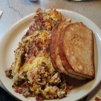 Franks Diner - Garbage plate - Diners Near Me - Kenosha, Wisconsin
