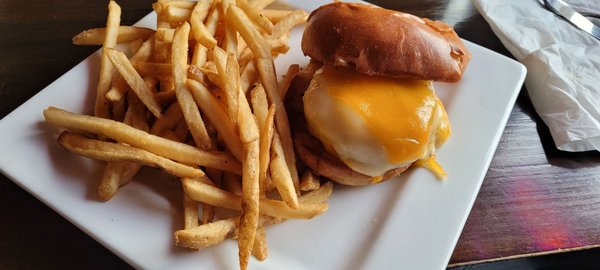 Ray J's American Grill by null