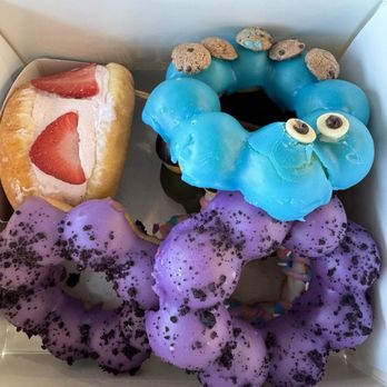 Sleepyhead Donut - Strawberry milk, ube glazed, birthday cake, Cookie Monster, classic pocky, real matcha - Donuts Near Me - Paradise, Nevada Sleepyhead Donut - Strawberry milk, ube glazed, birthday cake, Cookie Monster, classic pocky, real matcha - Donuts Near Me - Paradise, Nevada