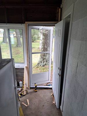 Cinader Service's Logo