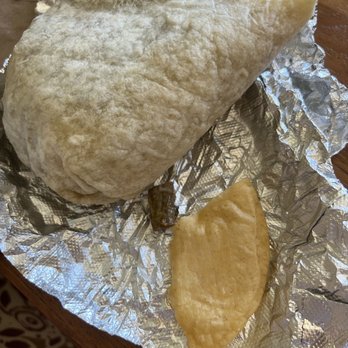 Taco Mendoza - Chile verde burrito (note the type of pork and the size)---does not shred - Tacos Near Me - Ventura, California Taco Mendoza - Chile verde burrito (note the type of pork and the size)---does not shred - Tacos Near Me - Ventura, California