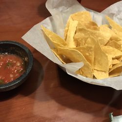 El Bracero - Chips and salsa