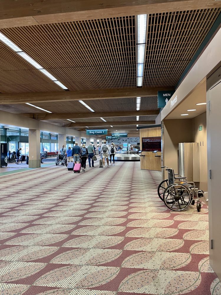 TSA CHECKPOINT MAHLON SWEET FIELD AIRPORT Updated October 2024