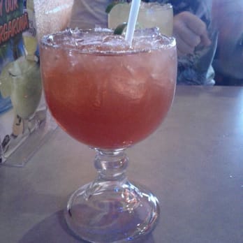 El Bracero - Pomegranate Margarita - Mexican Near Me - Clarksville, Tennessee El Bracero - Pomegranate Margarita - Mexican Near Me - Clarksville, Tennessee