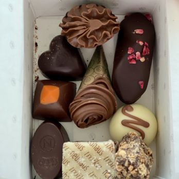 Neuhaus Soho - All the favorites - Chocolatiers & Shops Near Me - New York, New York Neuhaus Soho - All the favorites - Chocolatiers & Shops Near Me - New York, New York