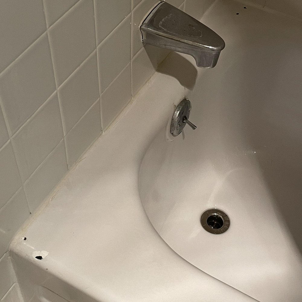 GuestHouse Eugene Springfield - Bathroom - Hotels Near Me - Springfield, Oregon GuestHouse Eugene Springfield - Bathroom - Hotels Near Me - Springfield, Oregon