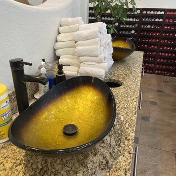 Windermere Nails & Spa - Nice hand washing sink - Nail Technicians Near Me - Orlando, Florida