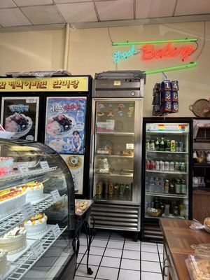Manmi Bakery by null