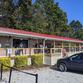 Justus Orchard - Concession stand is the main reason to go - Fruits & Veggies Near Me - Hendersonville, North Carolina