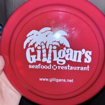 Gilligan's Seafood Restaurant - Beaufort - Frisbee with my nephews burger - Seafood Near Me - Beaufort, South Carolina