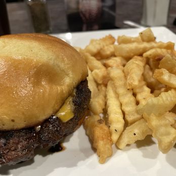 1925 Pubhouse - Muncie - Cheeseburger and fries - American Near Me - Muncie, Indiana 1925 Pubhouse - Muncie - Cheeseburger and fries - American Near Me - Muncie, Indiana