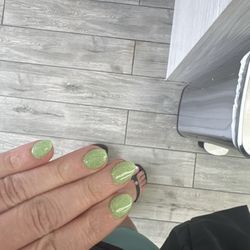 QQ Nail Spa - Dip acryllic for st pats