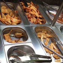 Huang He - The food here is like days old leftovers of Panda Express. Not worth the visit of €16.
