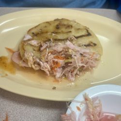 Los Reyes Salvadorian Food - Revuelta de Maíz
