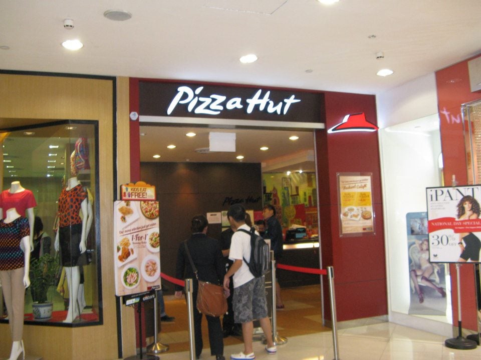 PIZZA HUT - 21 Choa Chu Kang Ave 4 #02-20 Lot One Shopper's Mall