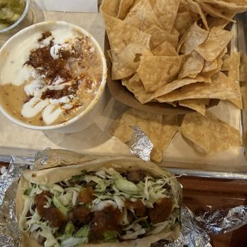 HomeState - Brisket taco and queso con carne w/chips - Tex-Mex Near Me - El Segundo, California HomeState - Brisket taco and queso con carne w/chips - Tex-Mex Near Me - El Segundo, California