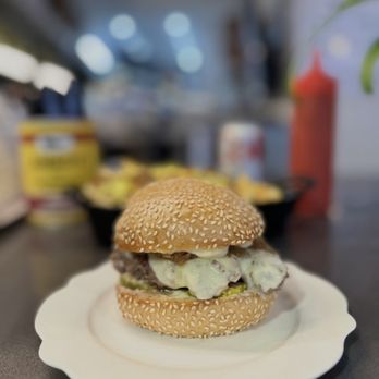 Amboy - My Favorite, Slim thicc Truffle Sauce. The most delicious juiciest Burger I've ever had. #YourNextFavoriteBurger - Burgers Near Me - West Covina, California Amboy - My Favorite, Slim thicc Truffle Sauce. The most delicious juiciest Burger I've ever had. #YourNextFavoriteBurger - Burgers Near Me - West Covina, California