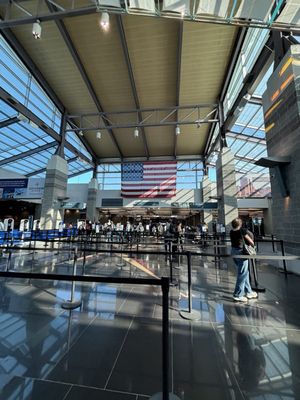 Rhode Island T.F. Green International Airport by null
