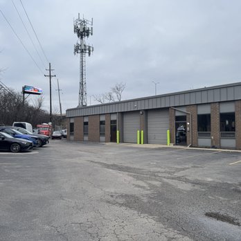 Central Car Clinic - Body Shops Near Me - Glenview, Illinois Central Car Clinic - Body Shops Near Me - Glenview, Illinois