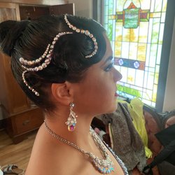 The Knotty Bun