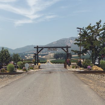 Del Rio Vineyards - Del Rio Sign - Wine Tasting Room Near Me - Gold Hill, Oregon Del Rio Vineyards - Del Rio Sign - Wine Tasting Room Near Me - Gold Hill, Oregon